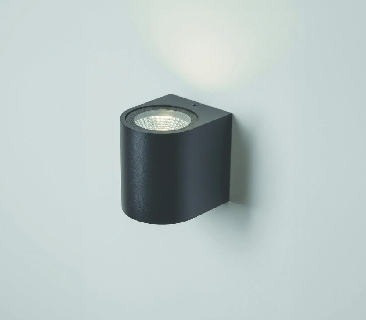 Evoke Compact Wall Light